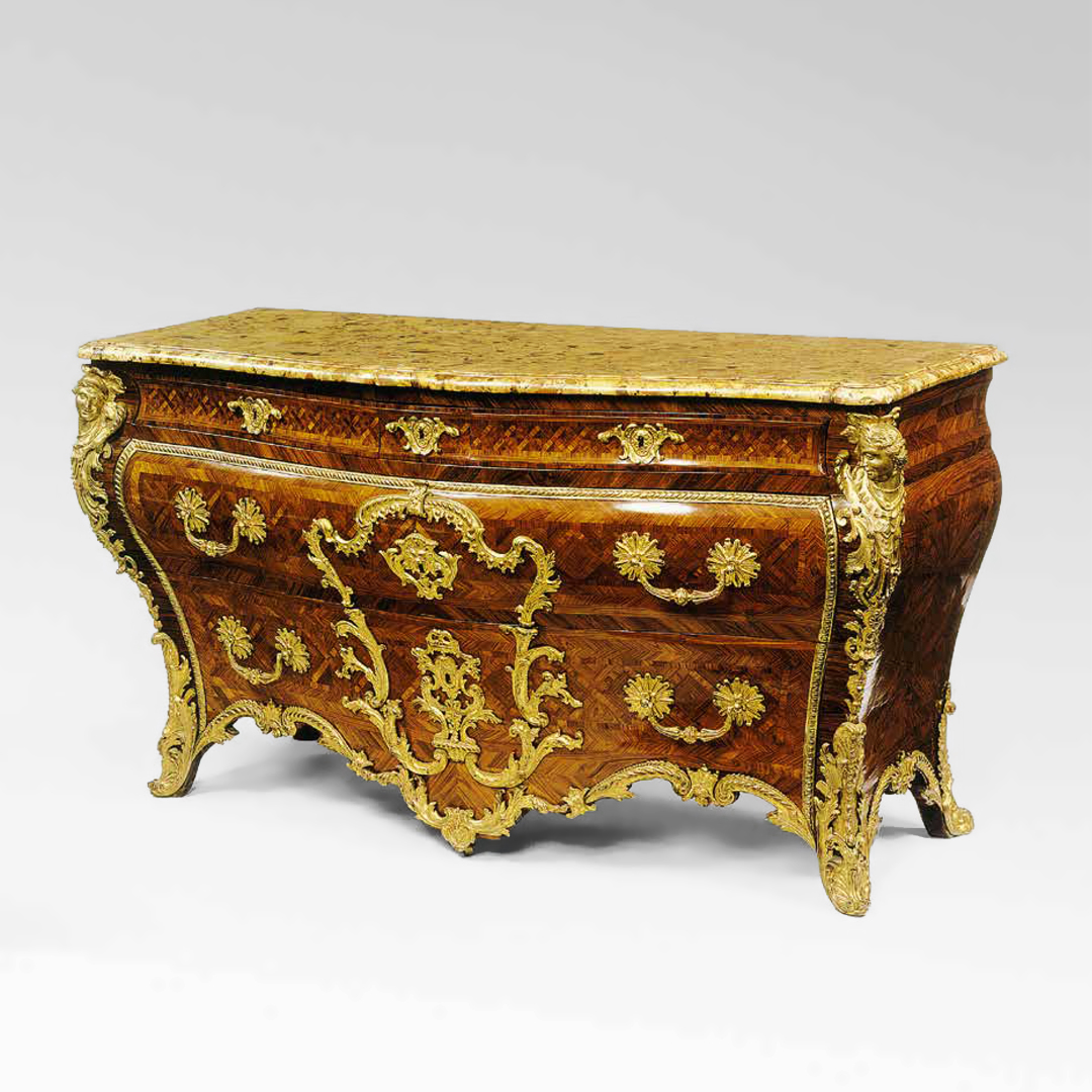 Commode-par-Etienne-Doirat-Christophe-de-Quenetain-historien-de-lart